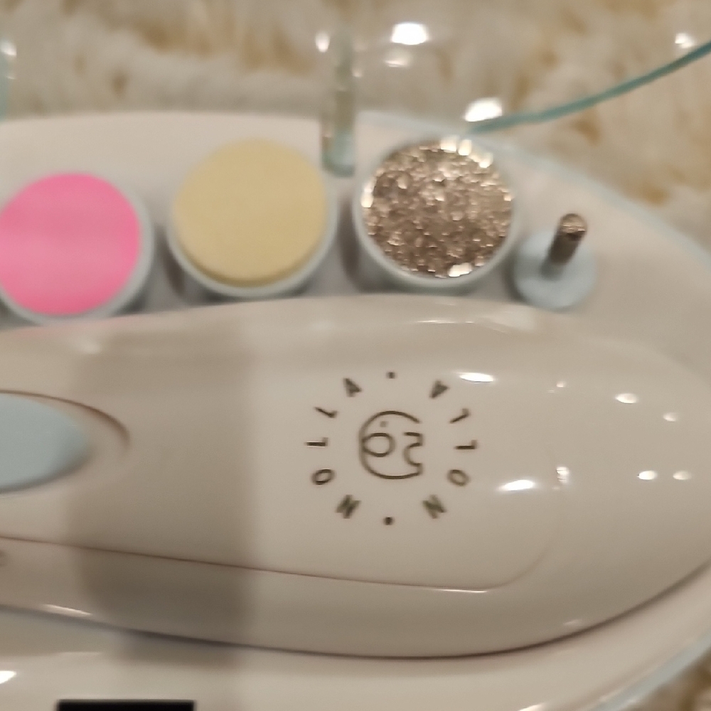 Nolla Electric Nail Trimmer - White and Blue - Picture 6 of 7